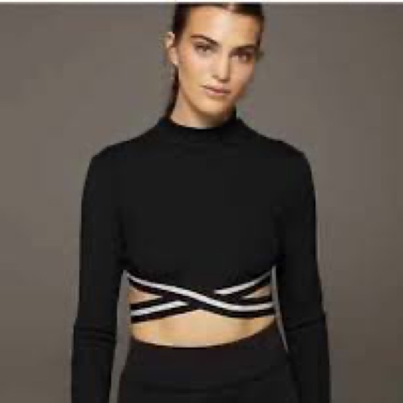 Michi Ribbed Crop Top - Picture 3 of 3